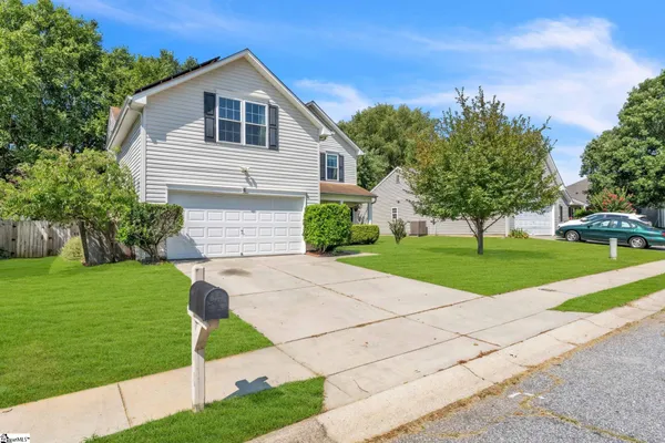 6 HARTWELL DR