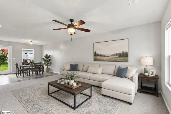 129 COLONIAL WALK