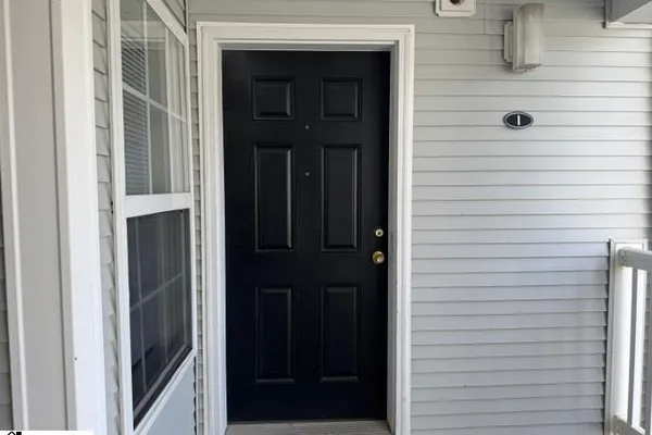 102 UNIVERSITY VILLAGE DR I
