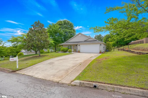 112 SPRING ESTATES DR