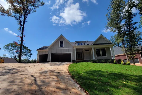 1815 CROSS CREEK DR