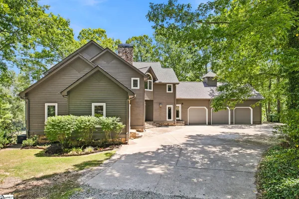233 STABLE GATE DR