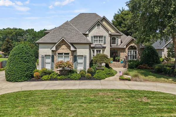 103 NORMAN PL