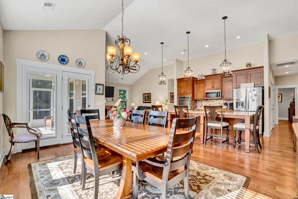 119 SUMMER OAK LN