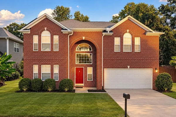 111 ROBERTS HILL DR