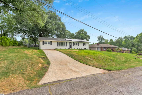 103 LONGWOOD DR