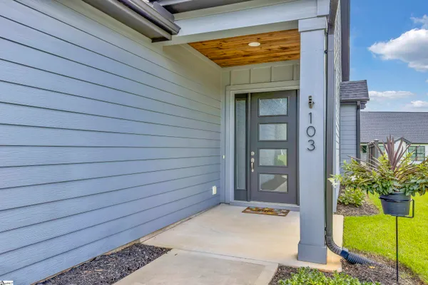 103 RIDAN RD