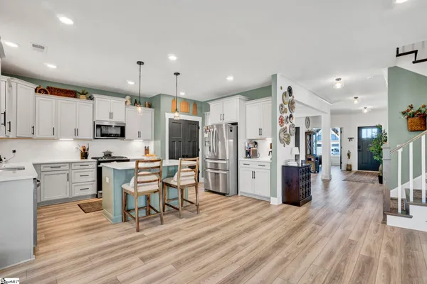 836 REDMILL LN