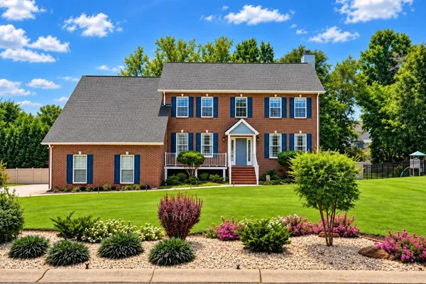 303 SADDLEBRED DR
