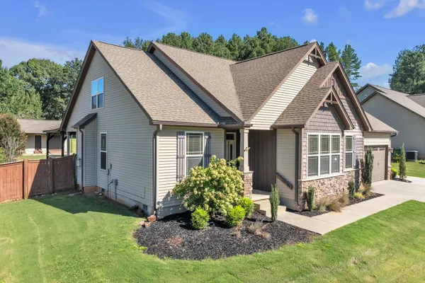 22 PEBBLEBROOK CT