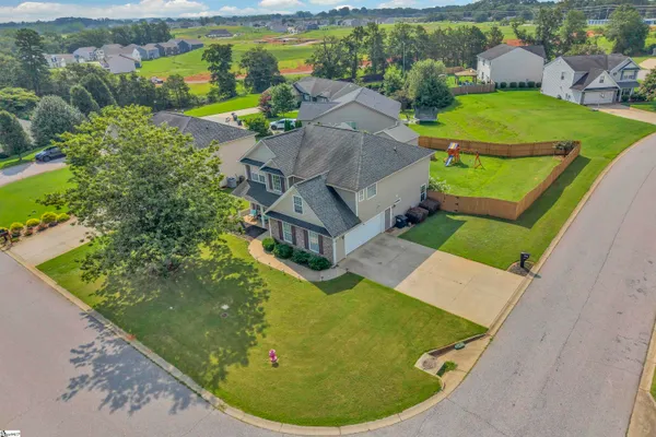 1010 BLYTHWOOD DR