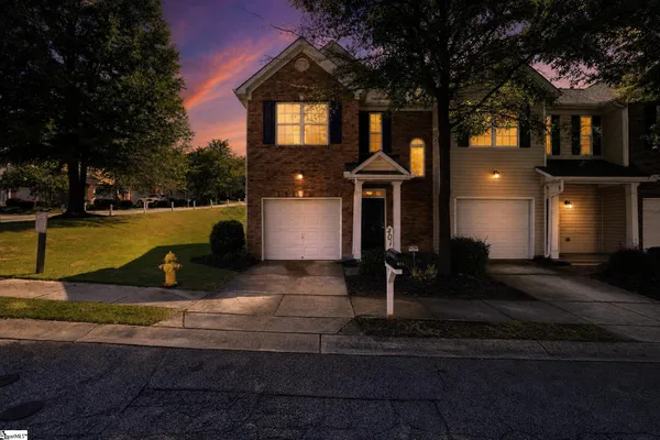 401 WOODBARK CT