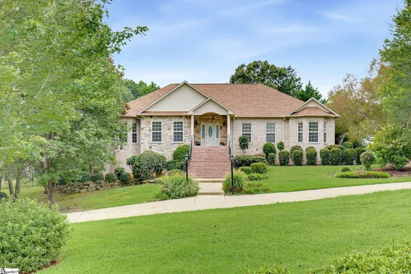 301 GLEN MEADOWS DR