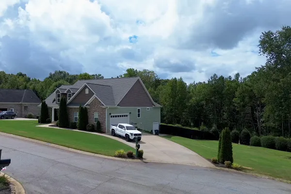 209 NANIE MYREE LN