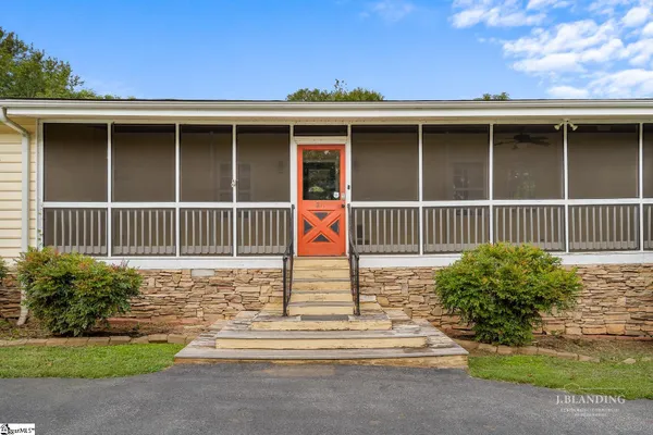 211 MORNINGWOOD LN