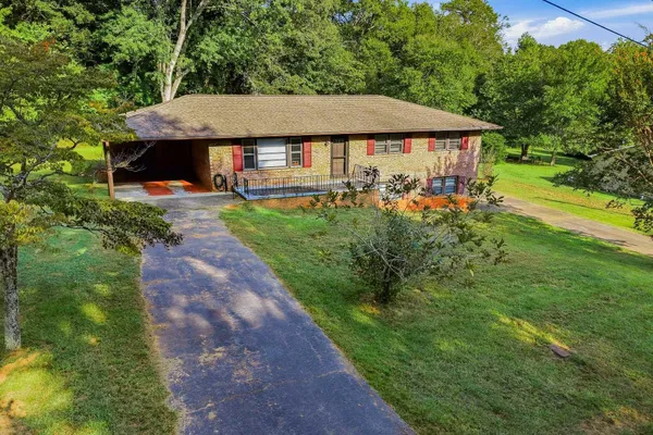 108 APPLE DR