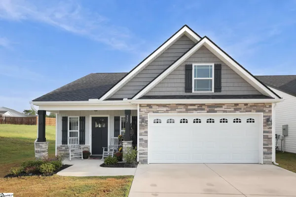 337 DOGWOOD TRL
