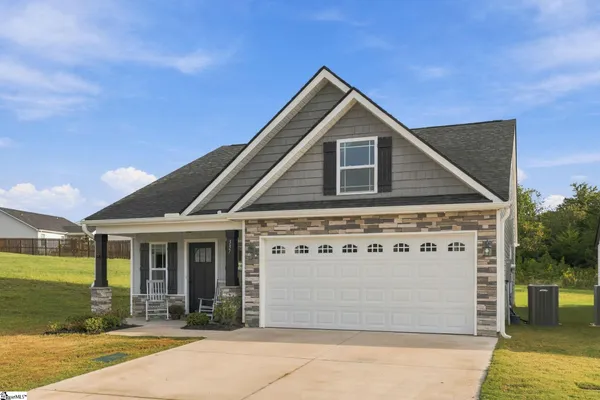 337 DOGWOOD TRL