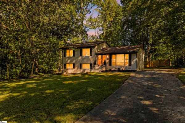 2020 BERRYWOOD LN