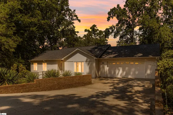 206 HOLLY PARK DR