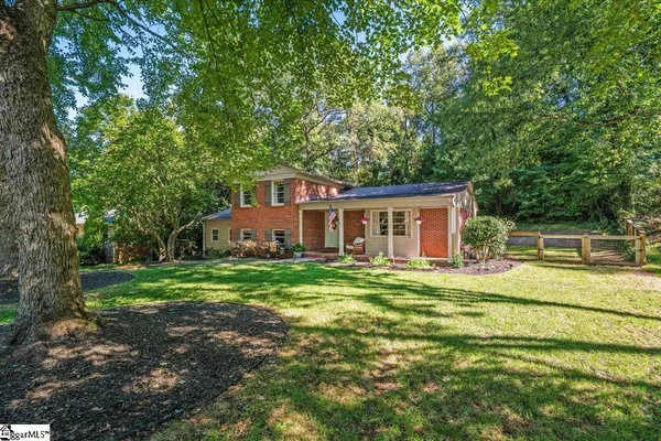 40 LOCKWOOD AVE
