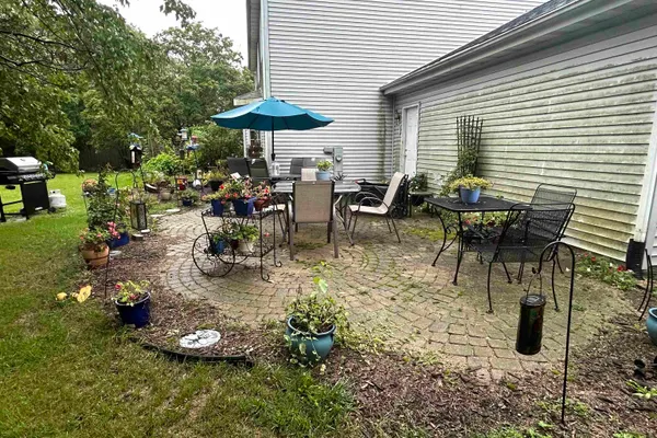 123 STRAWBRIDGE DR