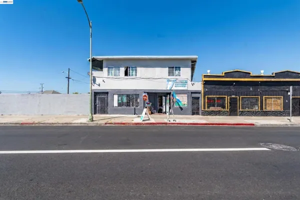 7108 INTERNATIONAL BLVD