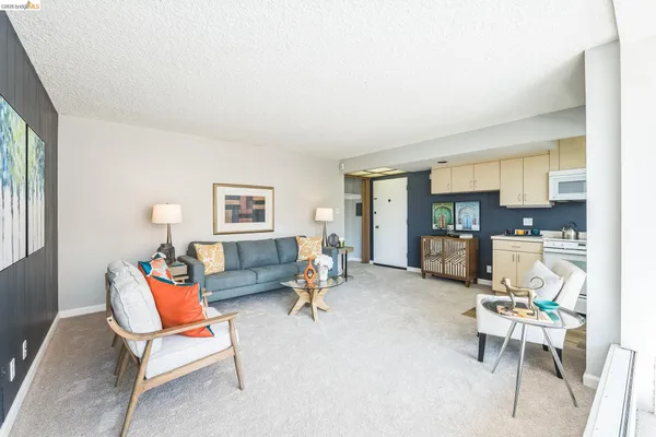 2550 DANA ST 2F