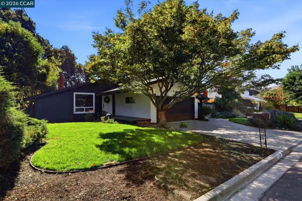 1198 VACATION DR
