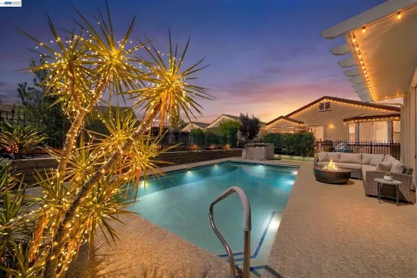 832 SUMMERSET DR