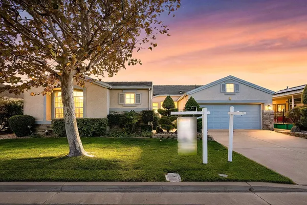 832 SUMMERSET DR