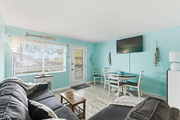 1800 OCEAN AVE 209
