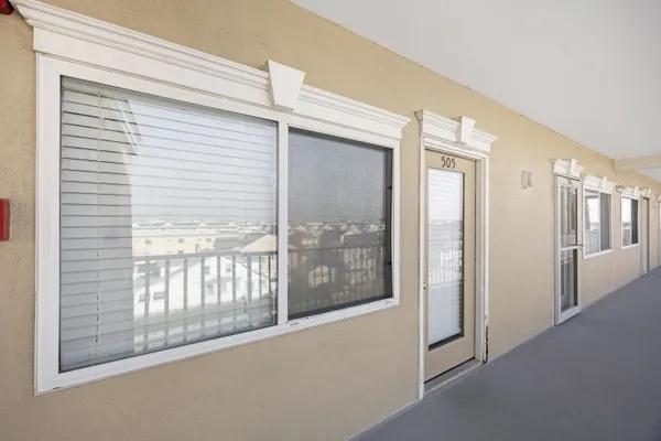 1800 OCEAN AVE 505