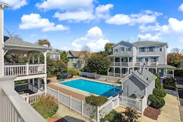 933 COLUMBIA AVE B-7