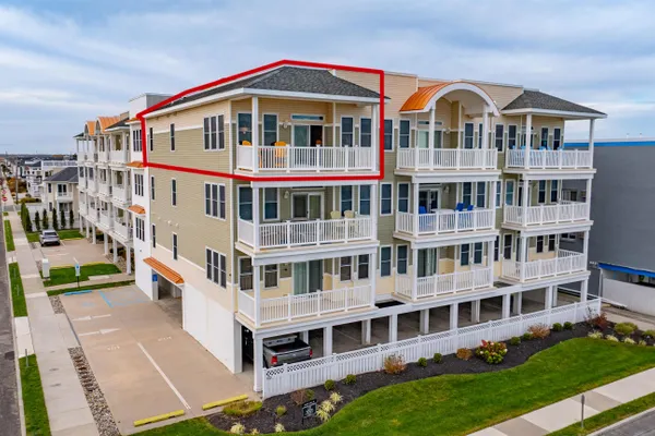 407 E PALM RD 303