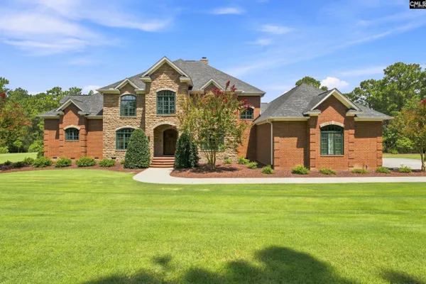 584 SOUTHGATE DR