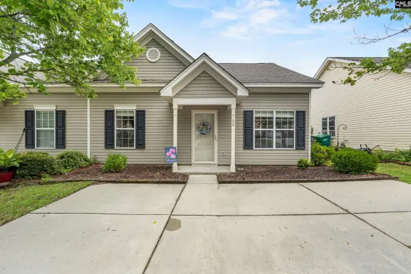 108 HUNTINGTON CIR