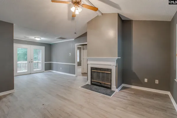18 DUTCH CIR