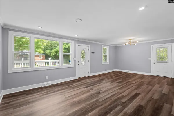 824 APACHE DR