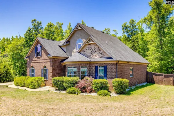 352 SUMMERS TRACE DR