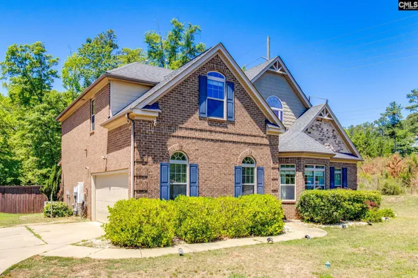 352 SUMMERS TRACE DR