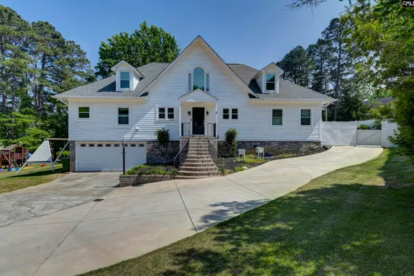 6 GREEN SHANK CT