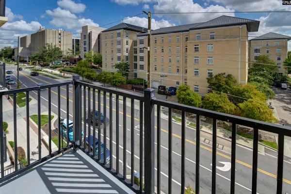 601 MAIN ST 321