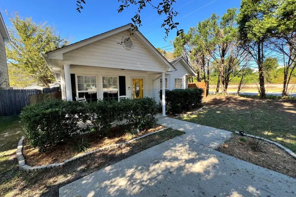 253 MONTCLAIRE CIR