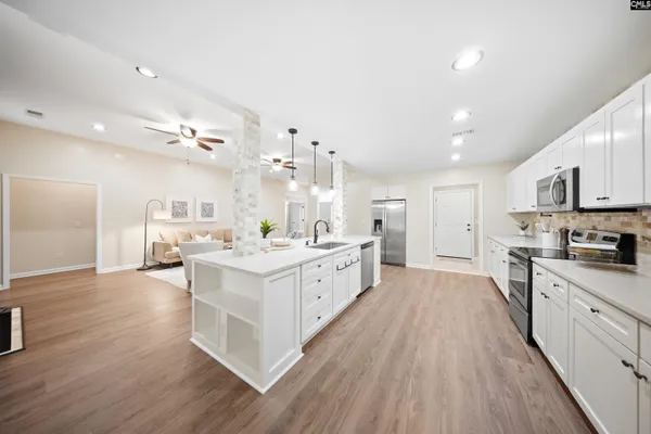 192 KERRY GIBBONS DR