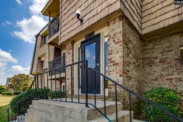 1204 OLD MANOR RD