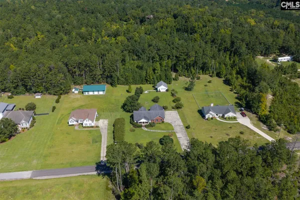 152 BERRY HILL LN