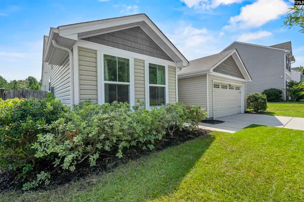 115 DRAYTON HALL DR
