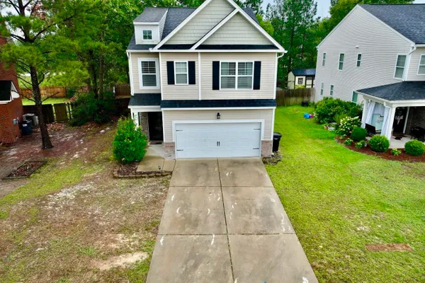 16 FURLONG DOWNS ST