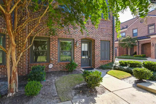 21 TOWNPARK CIR